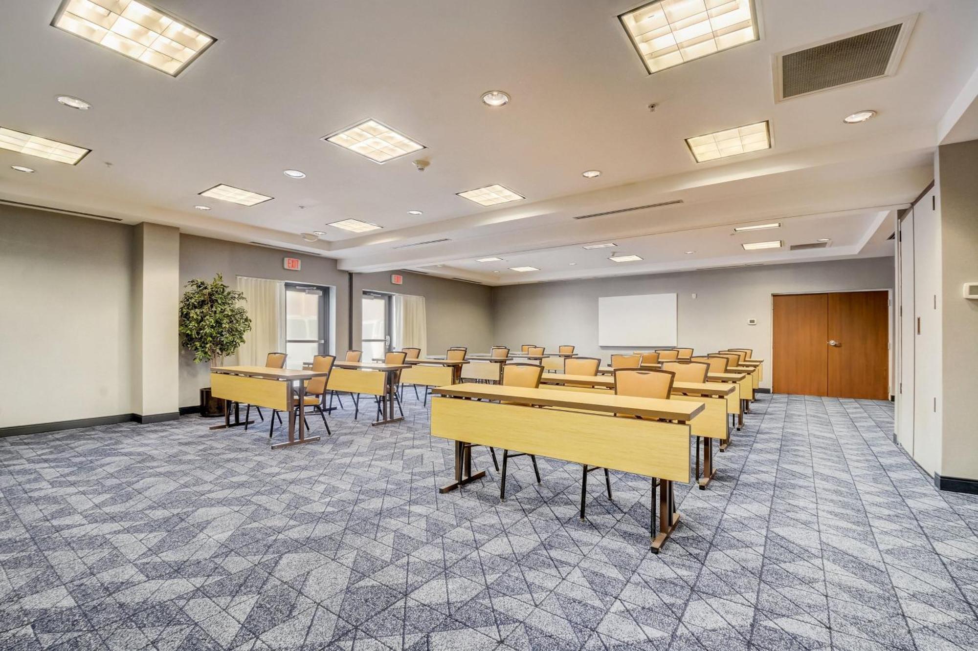 Courtyard Cincinnati North At Union Centre West Chester Esterno foto
