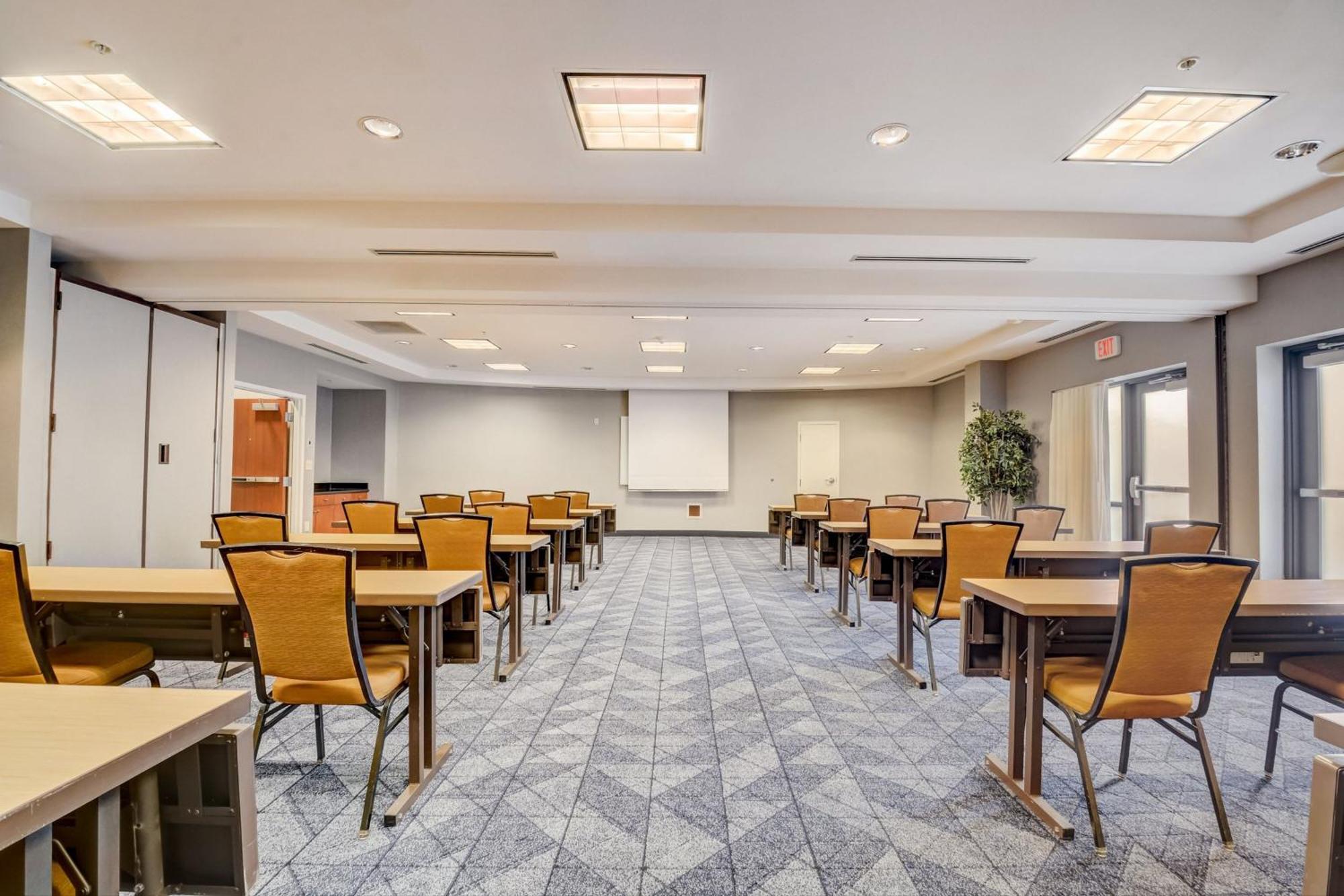 Courtyard Cincinnati North At Union Centre West Chester Esterno foto