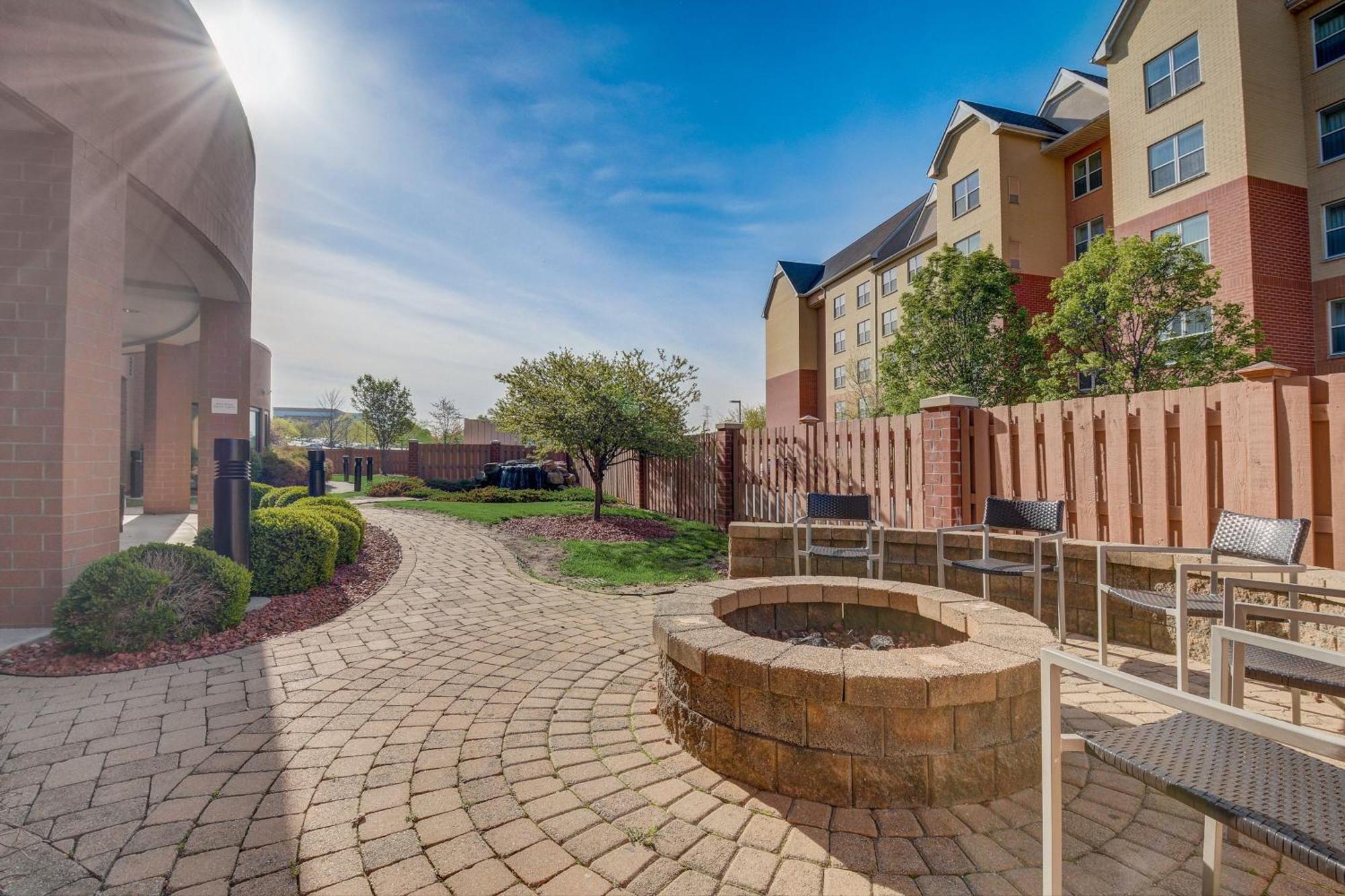 Courtyard Cincinnati North At Union Centre West Chester Esterno foto