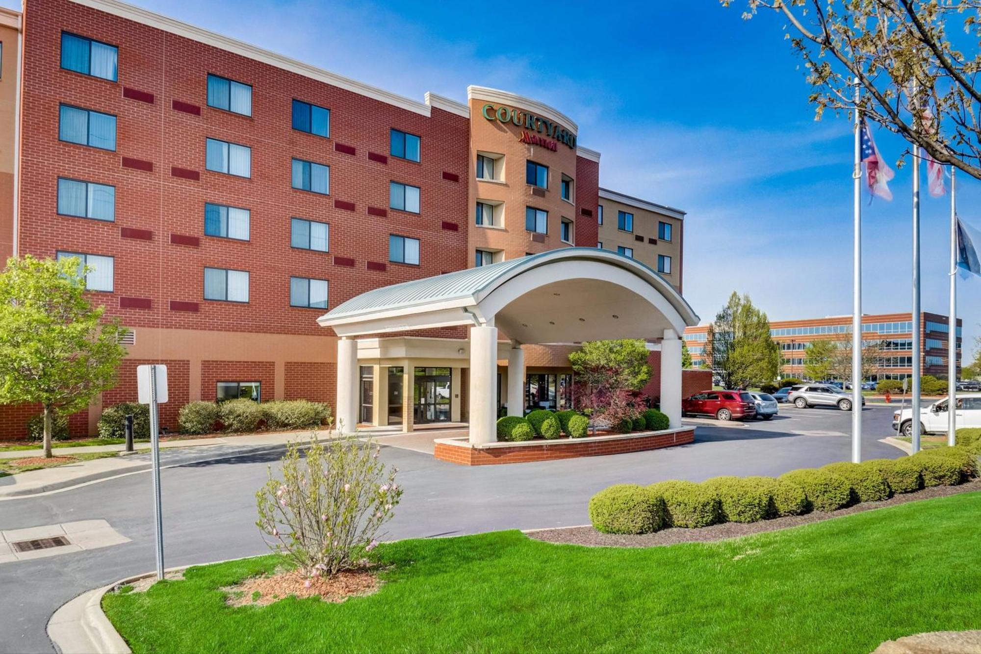 Courtyard Cincinnati North At Union Centre West Chester Esterno foto