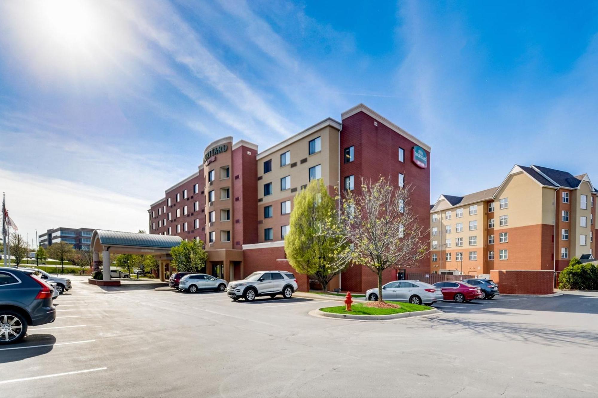 Courtyard Cincinnati North At Union Centre West Chester Esterno foto